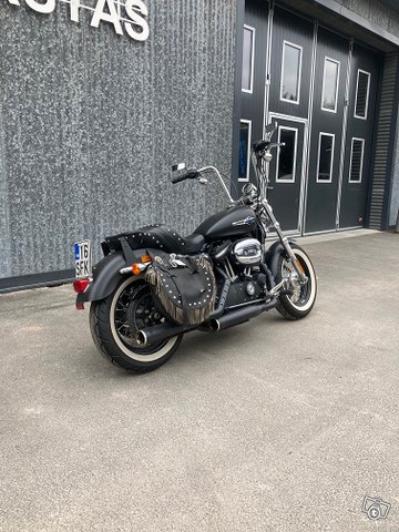 Harley-Davidson Sportster 1200 custom limited b 5