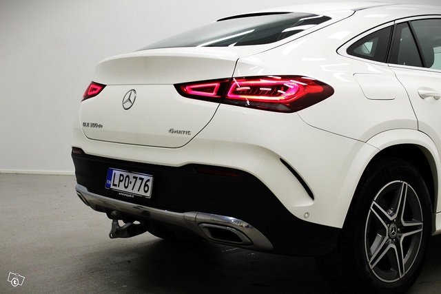 Mercedes-Benz GLE 8