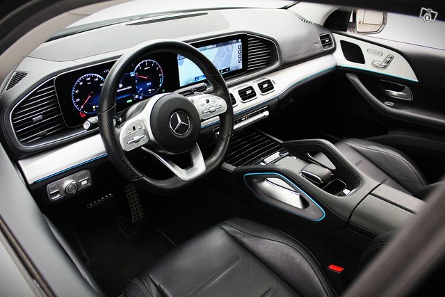 Mercedes-Benz GLE 9