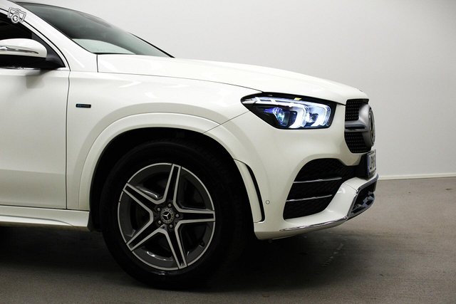 Mercedes-Benz GLE 10