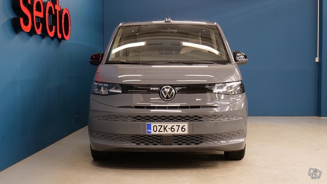 Volkswagen MULTIVAN 2