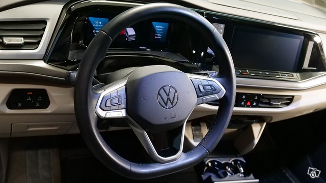 Volkswagen MULTIVAN 6