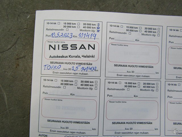 Nissan NV400 21