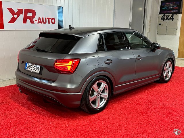 Audi Q2 3