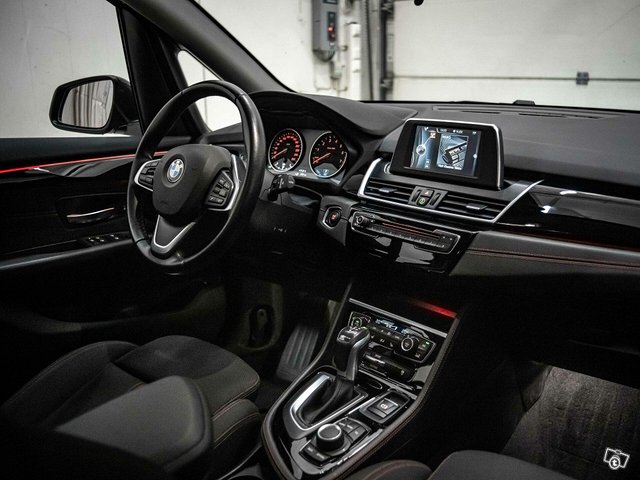 BMW 225 4