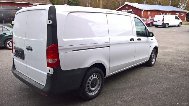 Mercedes-Benz Vito 4