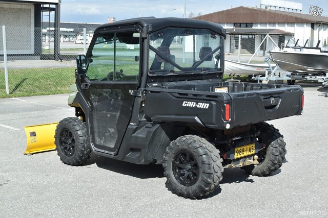 Can-Am Traxter 6