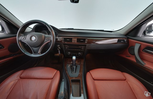 BMW 320 12