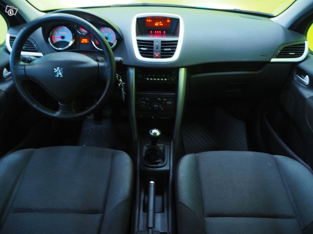 Peugeot 207 9