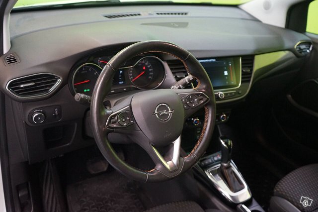 Opel Crossland X 11
