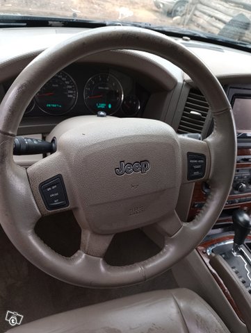 Jeep Grand Cherokee 6