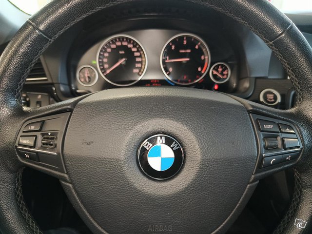 BMW 520d XDRIVE 17