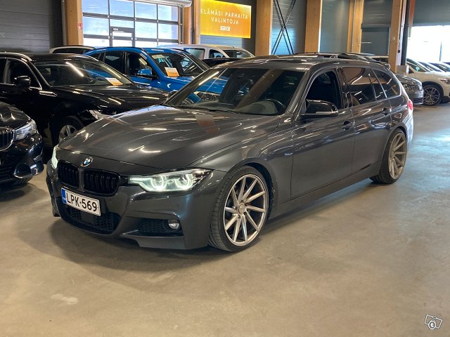 BMW 330 1