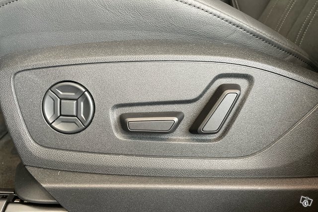 Audi Q8 E-tron 12