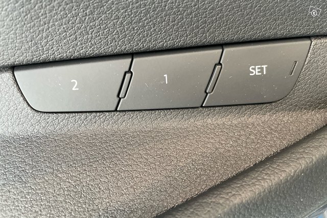 Audi Q8 E-tron 13