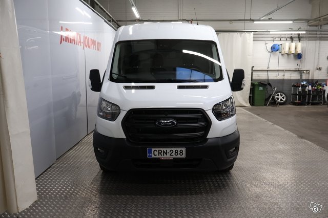 Ford Transit 8