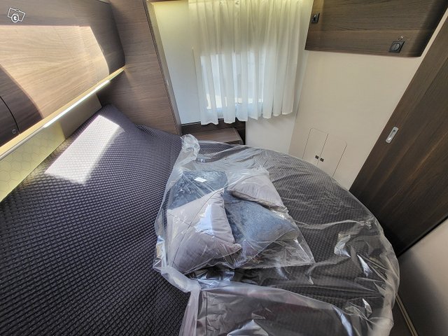 Adria matrix supreme 670 sc 23