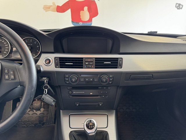 BMW 325 8