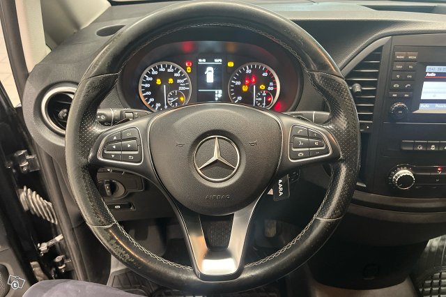 Mercedes-Benz Vito 13