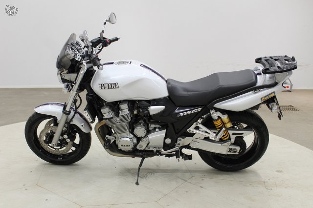 Yamaha XJR 4