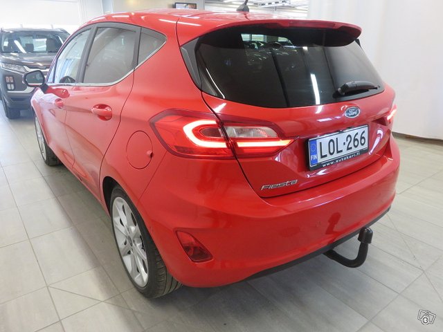 Ford Fiesta 16