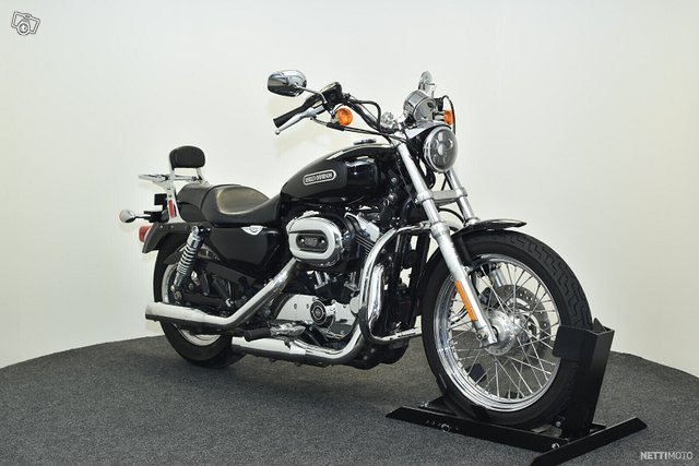 Harley-Davidson Sportster 2