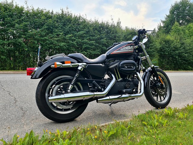 Harley-Davidson sportster 883R 3