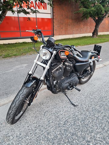 Harley-Davidson sportster 883R 4