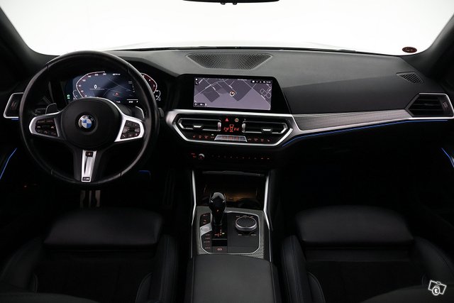 BMW 330 17