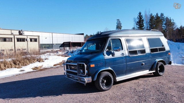 Chevrolet Van 2