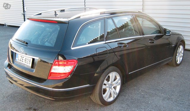 Mercedes-Benz C-sarja 4