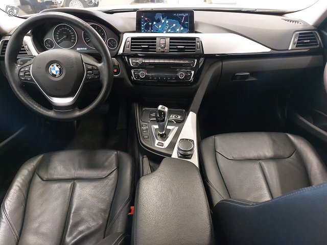 BMW 330 23