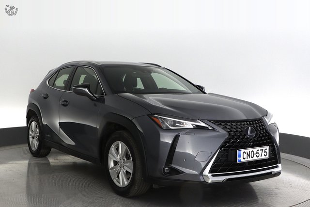 Lexus UX 7