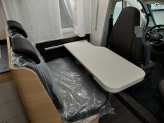 Adria Matrix Axess 670 SC 20