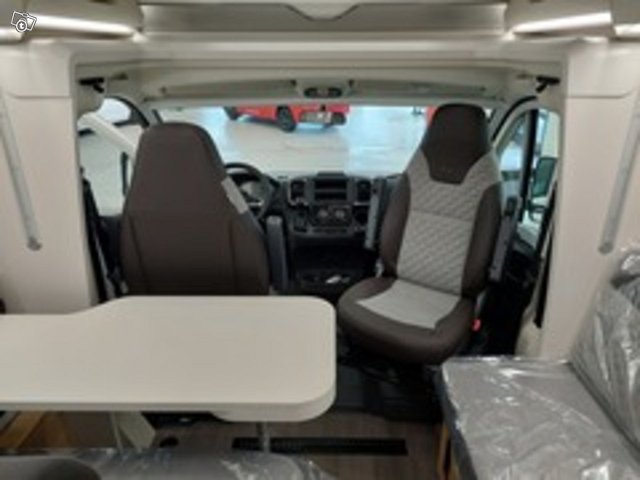 Adria Matrix Axess 670 SC 22