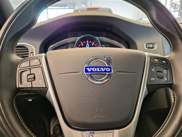Volvo S60 17