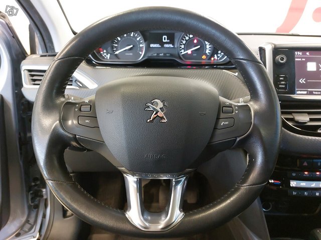 Peugeot 2008 12