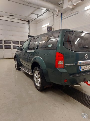 Nissan Pathfinder 4