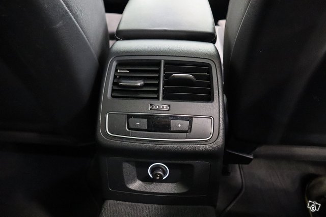 Audi S4 23