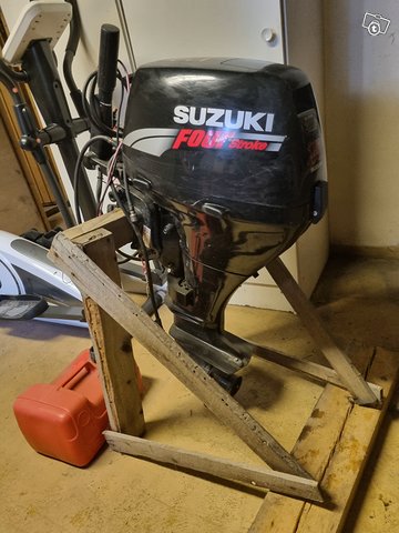 Suzuki 15. 4- tahti, kuva 1