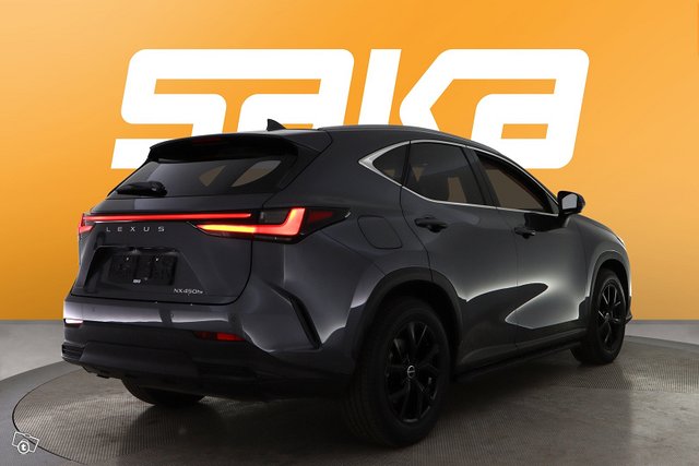 Lexus NX 8