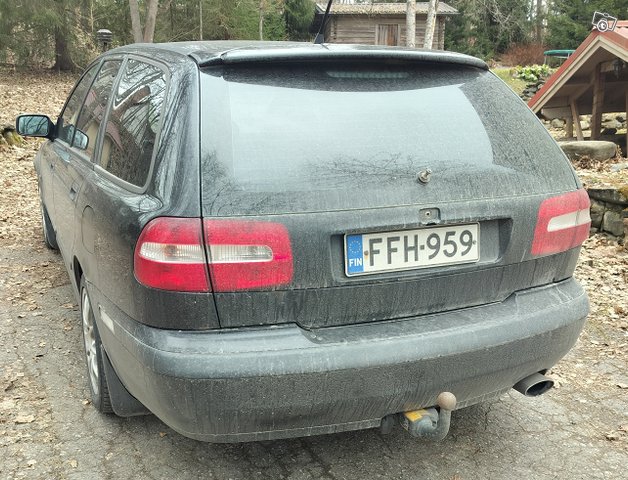 Volvo V40 4