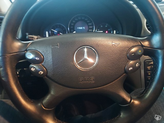 Mercedes-Benz CLK 270 10