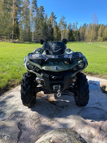 Can-Am Outlander pro 570 2