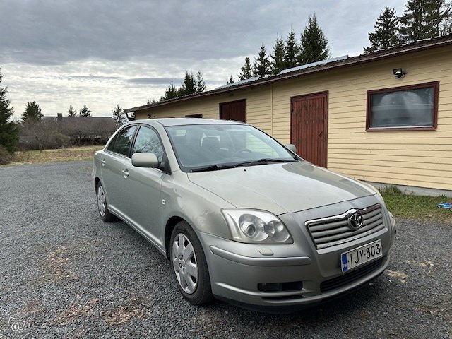 Toyota Avensis 5