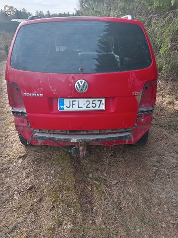 Volkswagen Touran 2