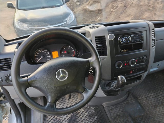 Mercedes-Benz Sprinter 2
