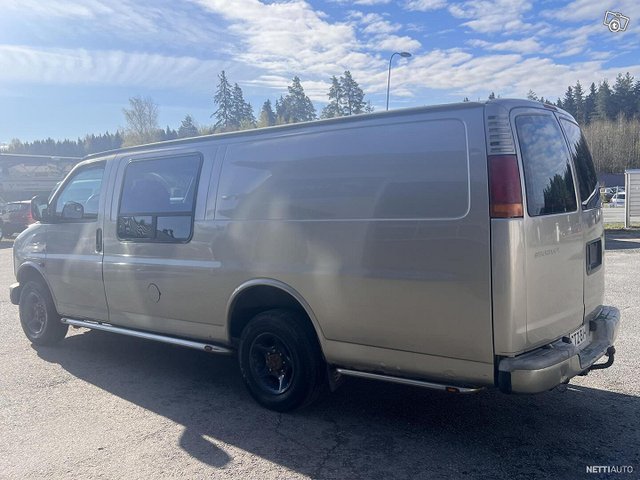 Chevrolet Chevy Van 6