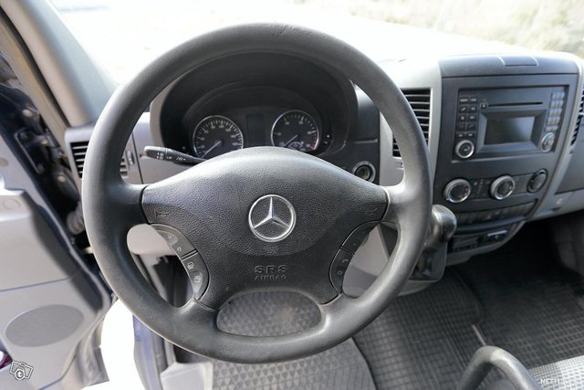 Mercedes-Benz Sprinter 11