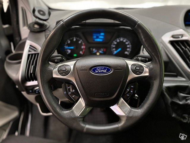 Ford Tourneo Custom 14